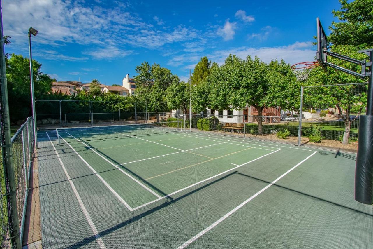 Multi Resorts At Villas At Southgate St. George Esterno foto