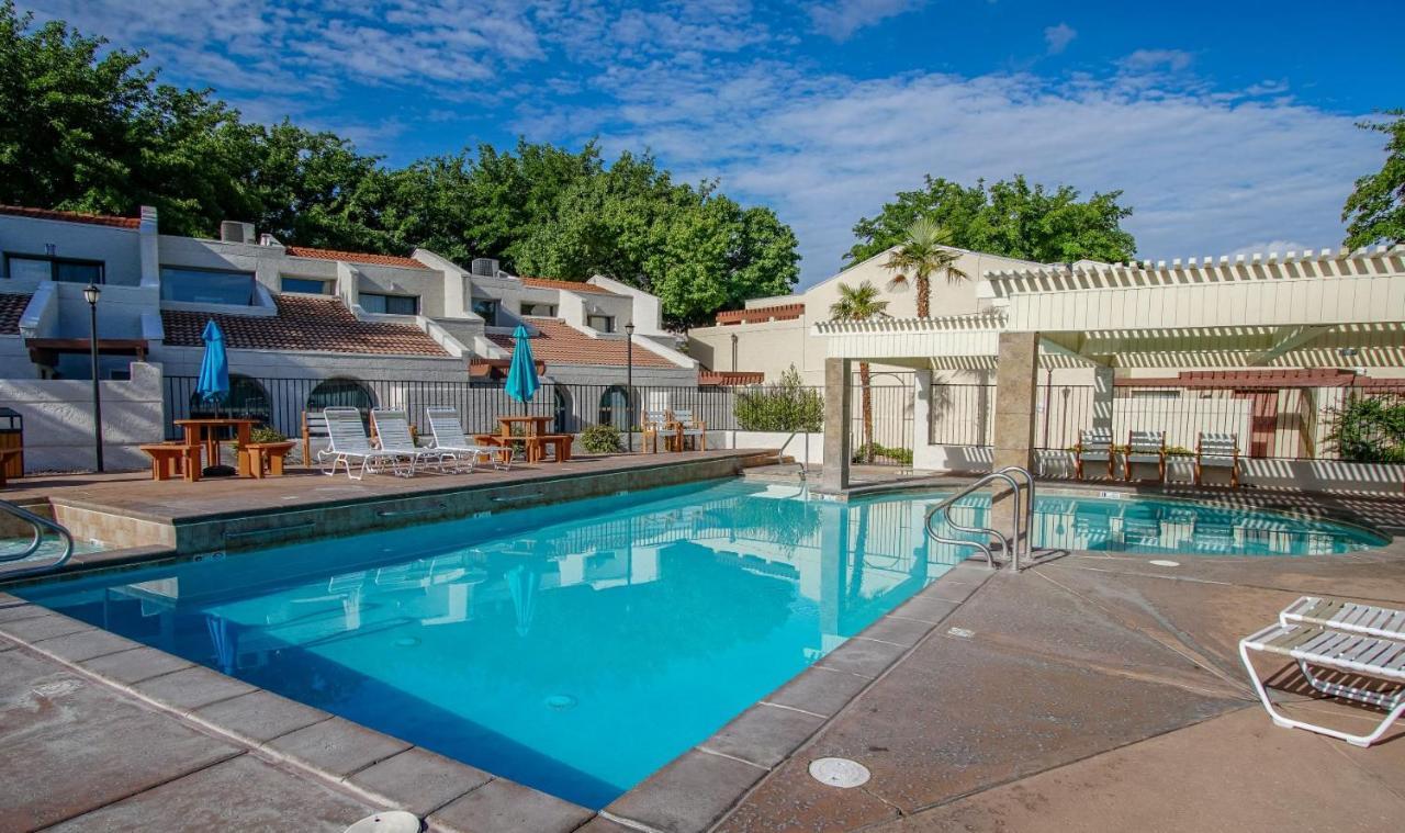 Multi Resorts At Villas At Southgate St. George Esterno foto