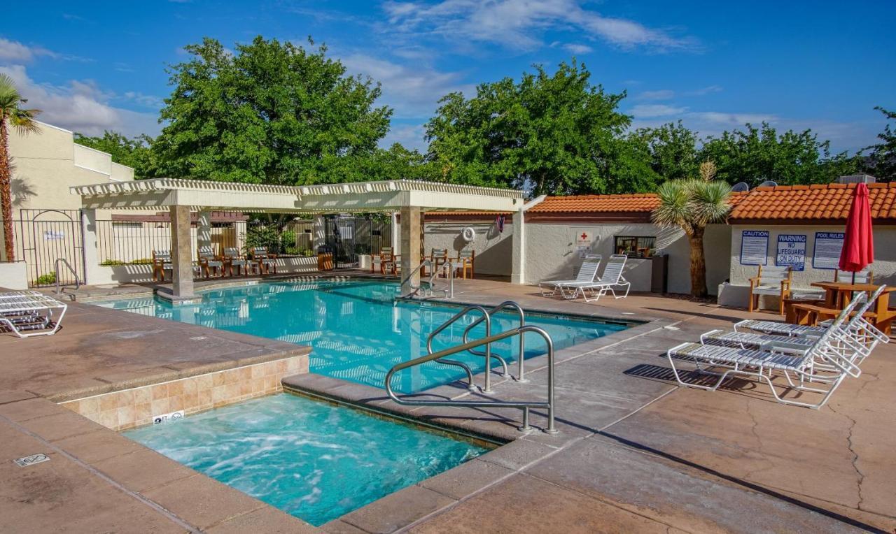 Multi Resorts At Villas At Southgate St. George Esterno foto